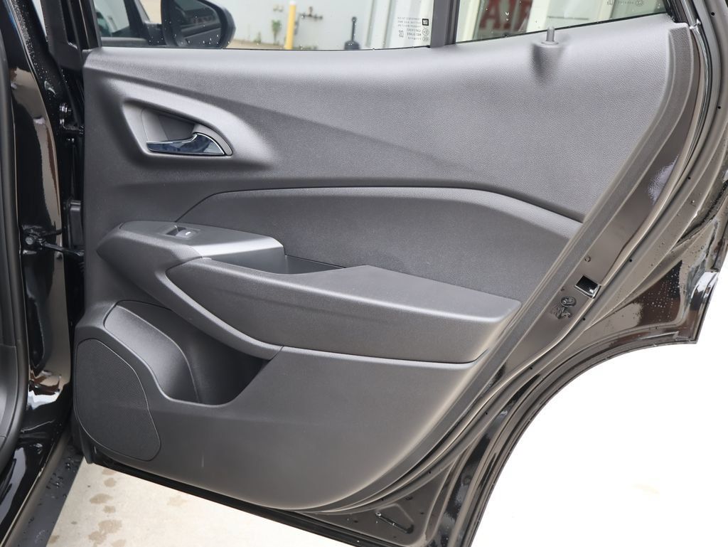 New 2026 Chevrolet Trax LS w/ LS Convenience Package FWD image 26