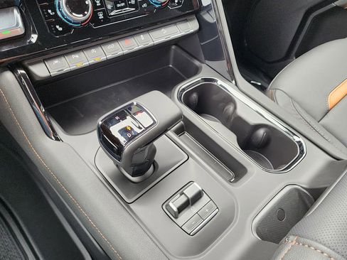 New 2026 GMC Sierra 1500 AT4 w/ AT4 Premium Package AWD/4WD image 29