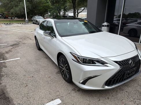 Used 2024 Lexus ES 350 w/ Premium Package FWD image 12