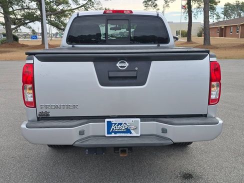 Used 2015 Nissan Frontier Desert Runner image 4