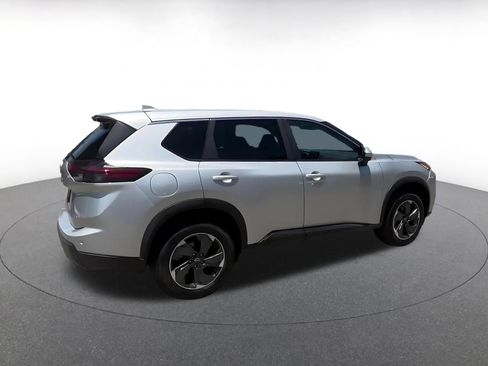 Used 2025 Nissan Rogue SV FWD image 15