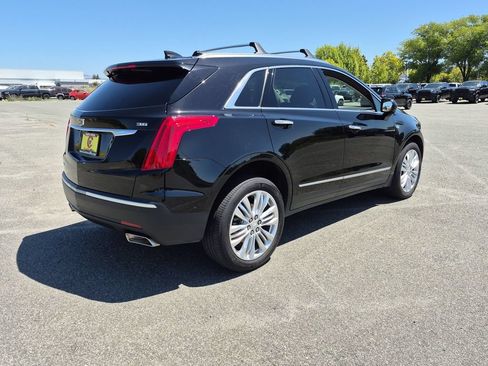 Used 2019 Cadillac XT5 Premium Luxury w/ Driver Assist Package AWD/4WD image 3