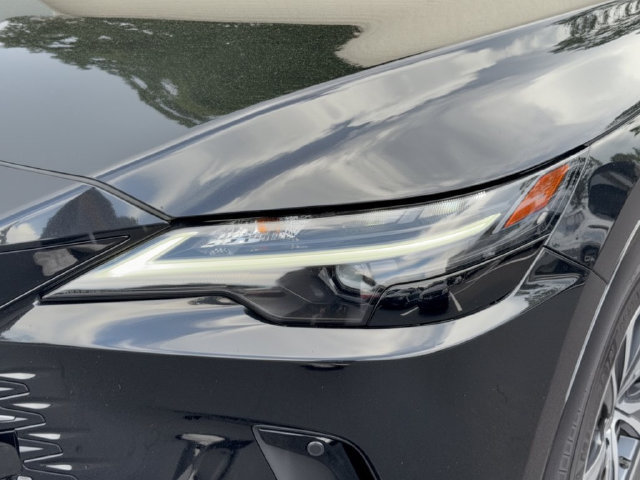 Used 2024 Lexus RX 350 FWD w/ Technology Package image 9