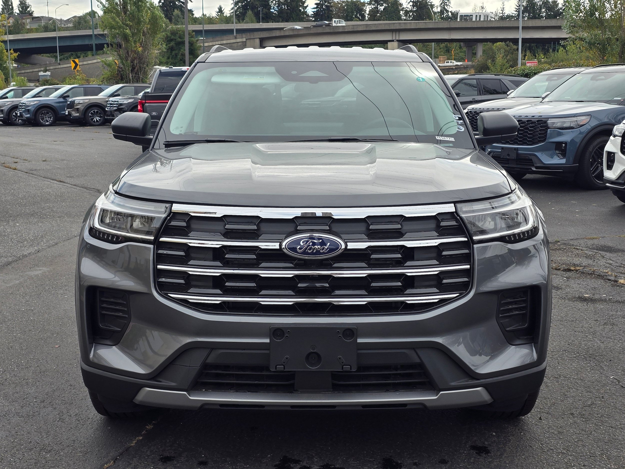 New 2026 Ford Explorer Active AWD/4WD image 2