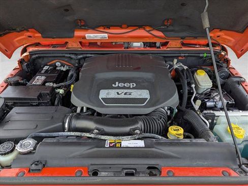 Used 2015 Jeep Wrangler Unlimited Rubicon w/ Connectivity Group AWD/4WD image 20