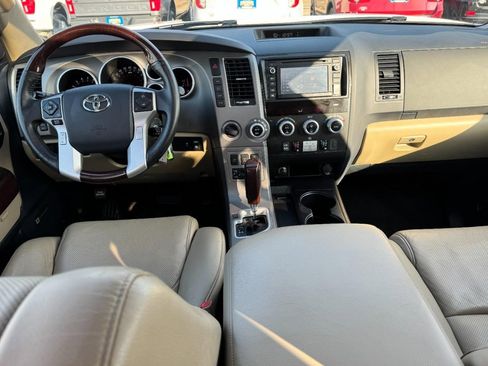 Used 2014 Toyota Sequoia Platinum image 14