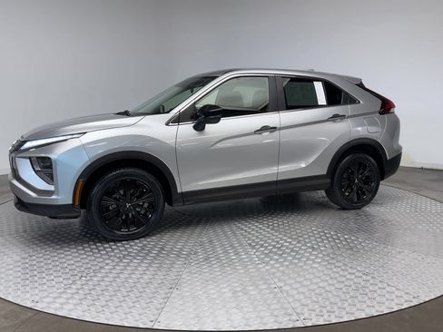 Used 2022 Mitsubishi Eclipse Cross LE AWD/4WD image 4