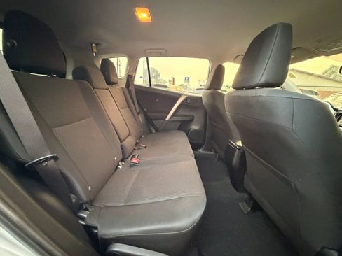 Used 2015 Toyota RAV4 LE AWD/4WD image 26