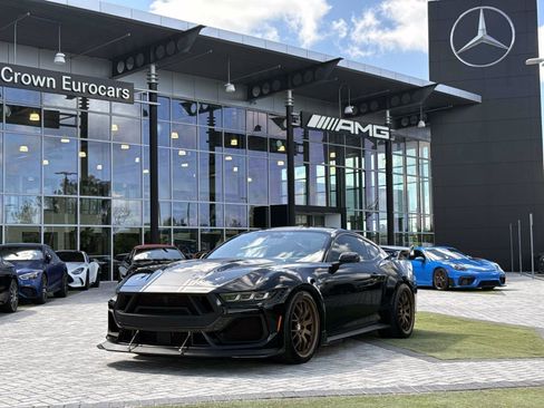 Used 2025 Ford Mustang GT Premium w/ GT Performance Package RWD image 2