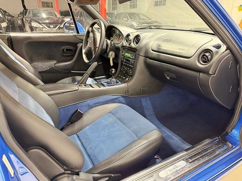 Used 1999 MAZDA MX-5 Miata Touring image 32