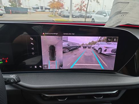 New 2025 Audi SQ5 Prestige image 11