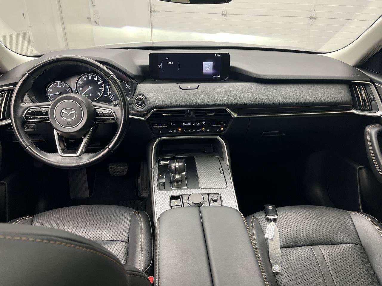 Certified 2024 MAZDA CX-90 3.3 Turbo w/ Preferred Plus AWD/4WD image 4