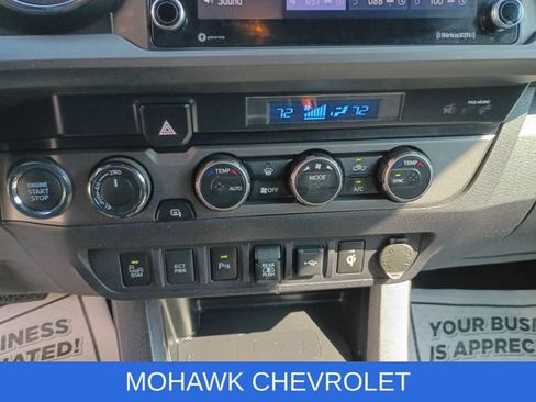 Used 2021 Toyota Tacoma TRD Sport w/ Technology Package AWD/4WD image 17
