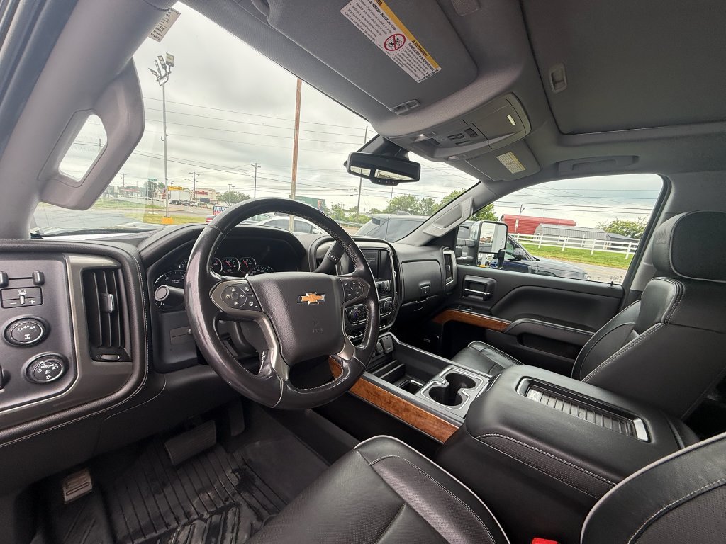 Used 2019 Chevrolet Silverado 2500 High Country w/ Duramax Plus Package AWD/4WD image 14