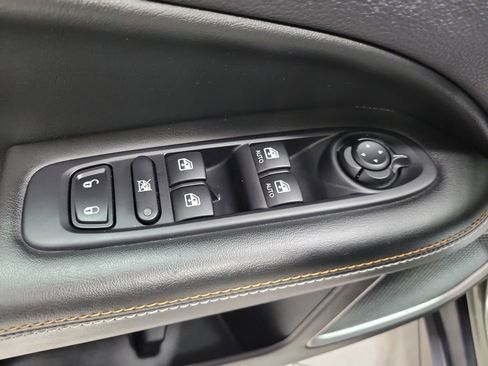 Used 2019 Jeep Compass Latitude image 31