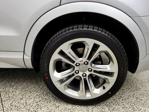 Used 2018 Audi Q3 2.0T Premium Plus w/ Premium Plus Package AWD/4WD image 9