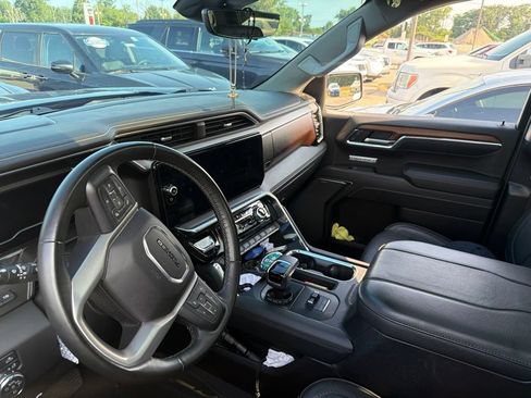 Used 2023 GMC Sierra 1500 Denali w/ Denali Reserve Package AWD/4WD image 12