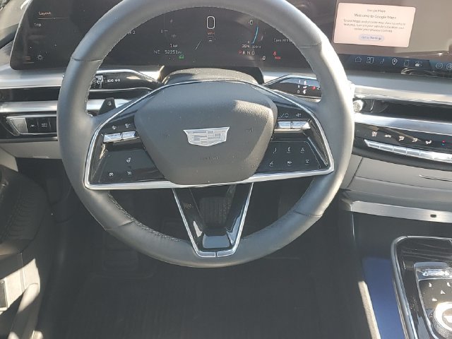 Certified 2024 Cadillac Lyriq Luxury AWD/4WD image 32