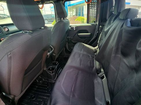 Used 2022 Jeep Gladiator Sport image 33