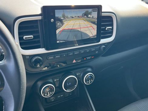 Used 2023 Hyundai Venue Limited w/ Cargo Package FWD image 22