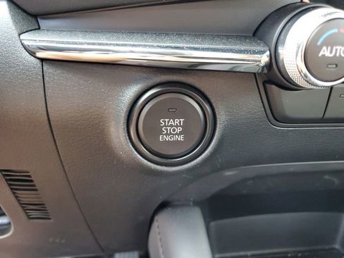 Used 2023 MAZDA MAZDA3 s image 24