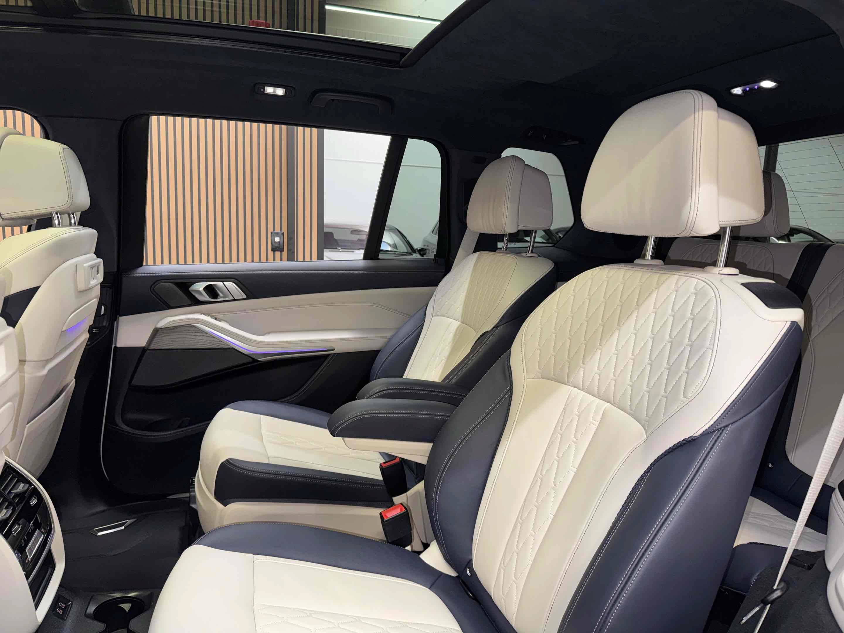 Used 2020 BMW X7 xDrive40i w/ Premium Package AWD/4WD image 48