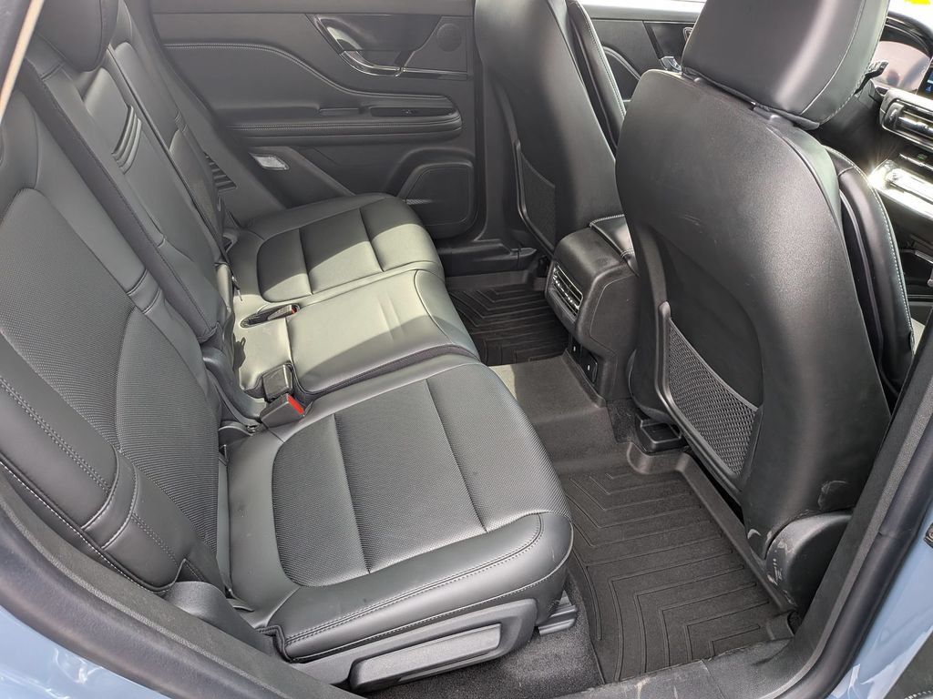 Used 2025 Lincoln Corsair FWD w/ Equipment Group 101A image 27