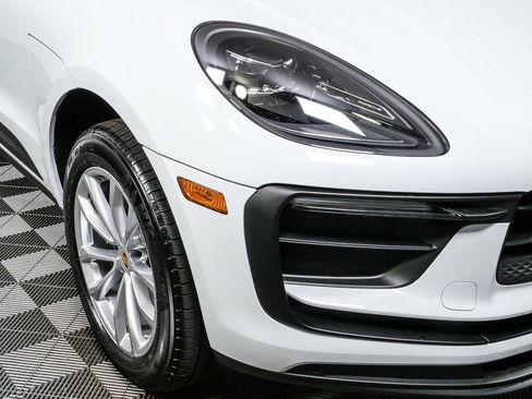 New 2026 Porsche Macan image 39