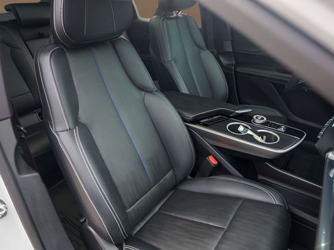 Certified 2024 Cadillac Lyriq Sport AWD/4WD image 30