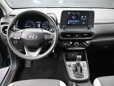 Used 2022 Hyundai Kona SE image 25