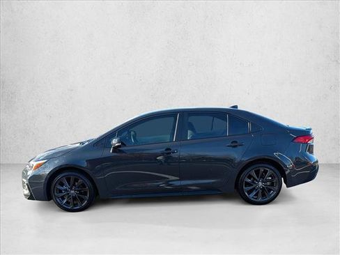 Certified 2025 Toyota Corolla SE image 9