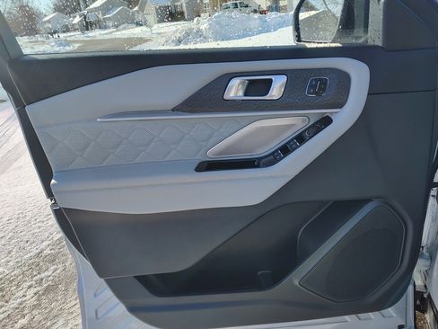 New 2026 Ford Explorer Platinum w/ LUX Leather Package image 13