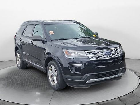 Used 2019 Ford Explorer XLT FWD image 7