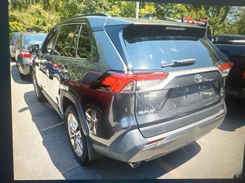 Used 2019 Toyota RAV4 Limited w/ Advanced Technology Package AWD/4WD image 2