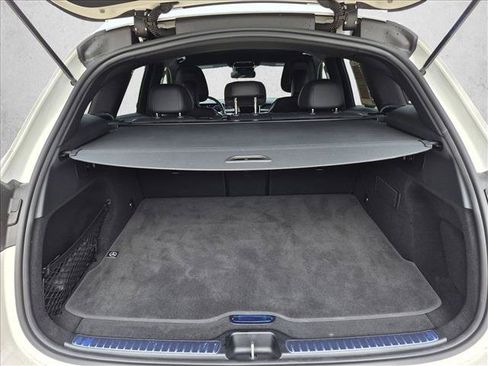 Used 2025 Mercedes-Benz GLC 300 image 6