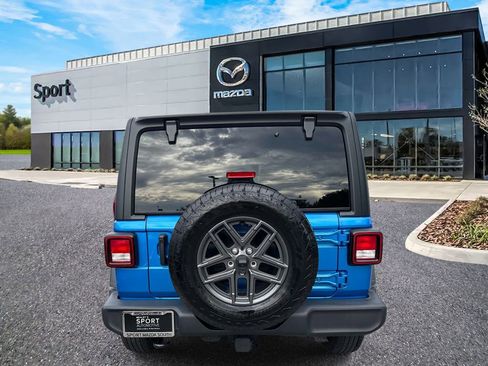 Used 2024 Jeep Wrangler Unlimited Sport AWD/4WD image 4