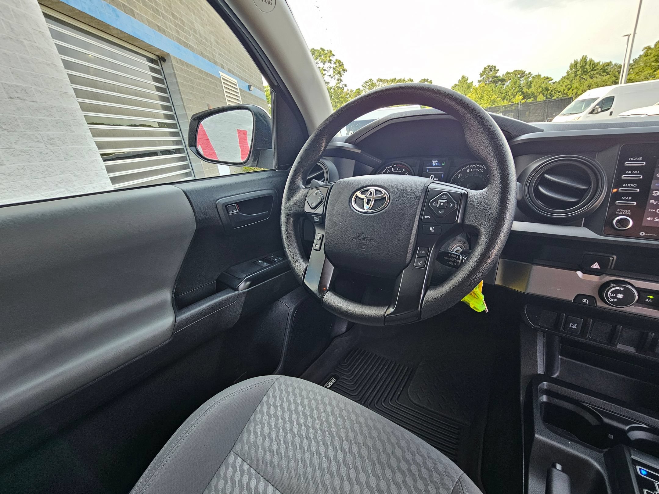 Used 2023 Toyota Tacoma SR RWD image 9