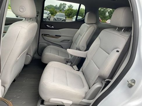 Certified 2020 GMC Acadia SLE FWD image 17