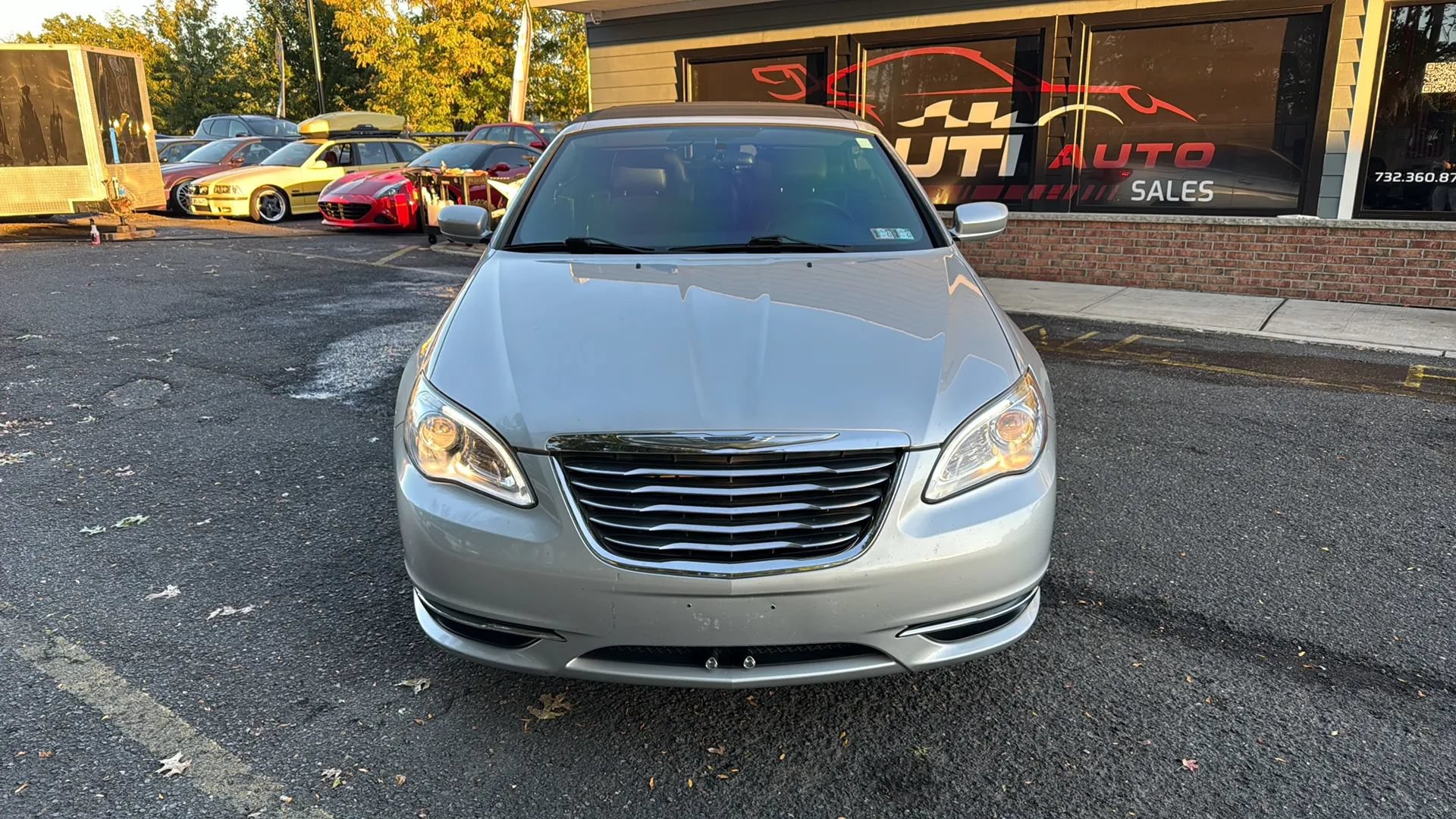 Used 2012 Chrysler 200 Touring FWD image 2