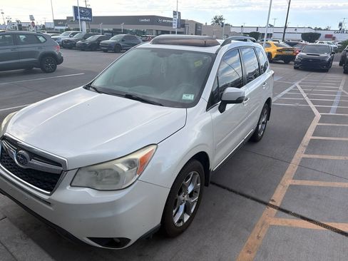 Used 2015 Subaru Forester 2.5i Touring w/ Eyesight & Navigation System AWD/4WD image 2