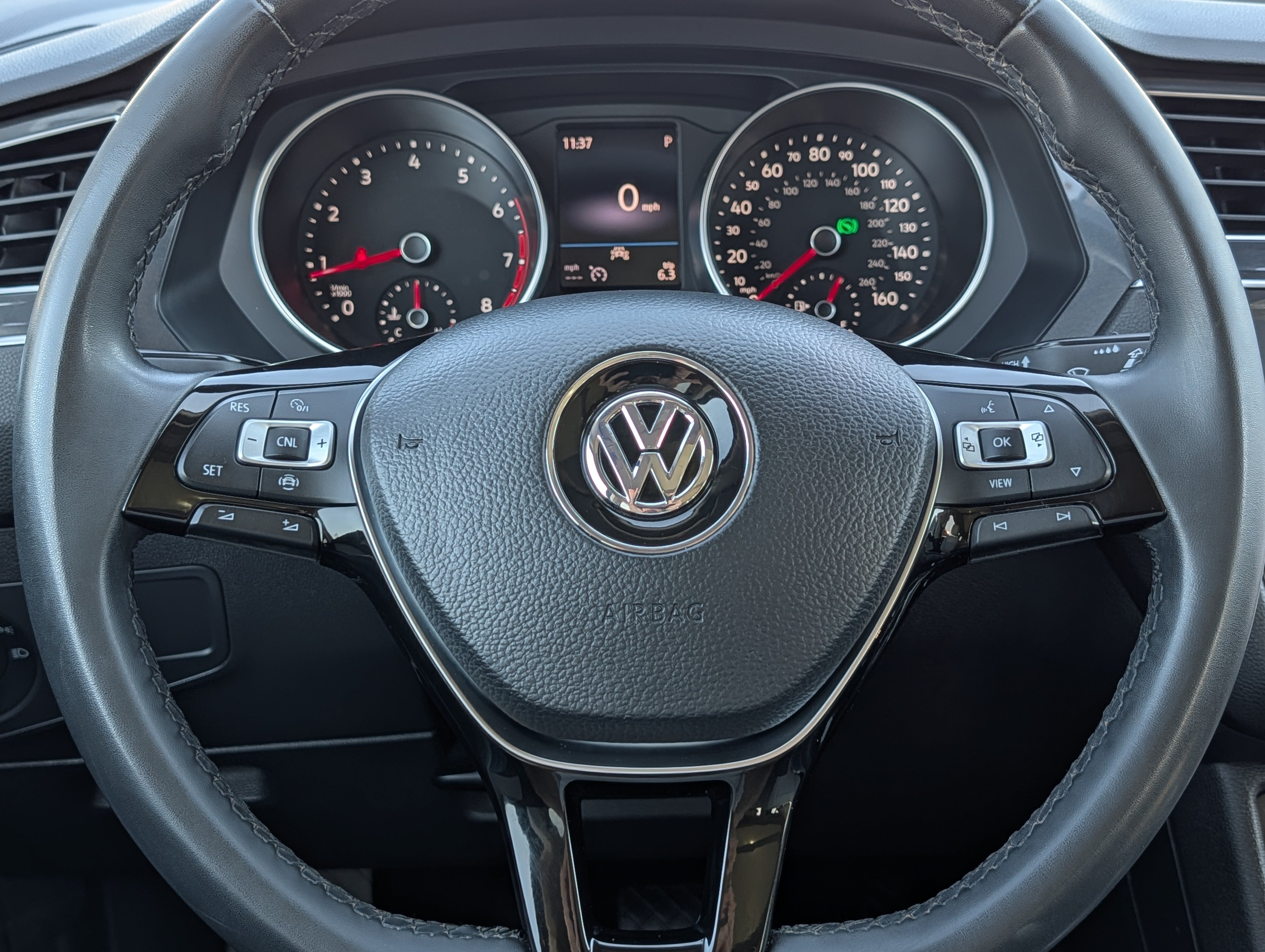 Used 2020 Volkswagen Tiguan SE w/ Panoramic Sunroof Package AWD/4WD image 25
