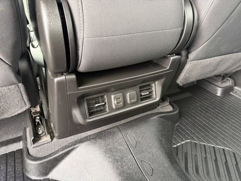 Used 2021 Chevrolet Silverado 1500 RST image 15