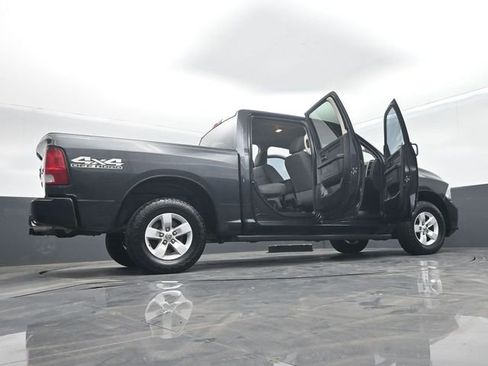 Used 2018 RAM 1500 Express AWD/4WD image 74