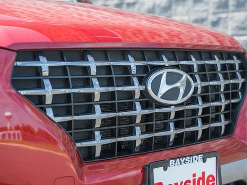 Used 2024 Hyundai Venue SEL FWD image 11