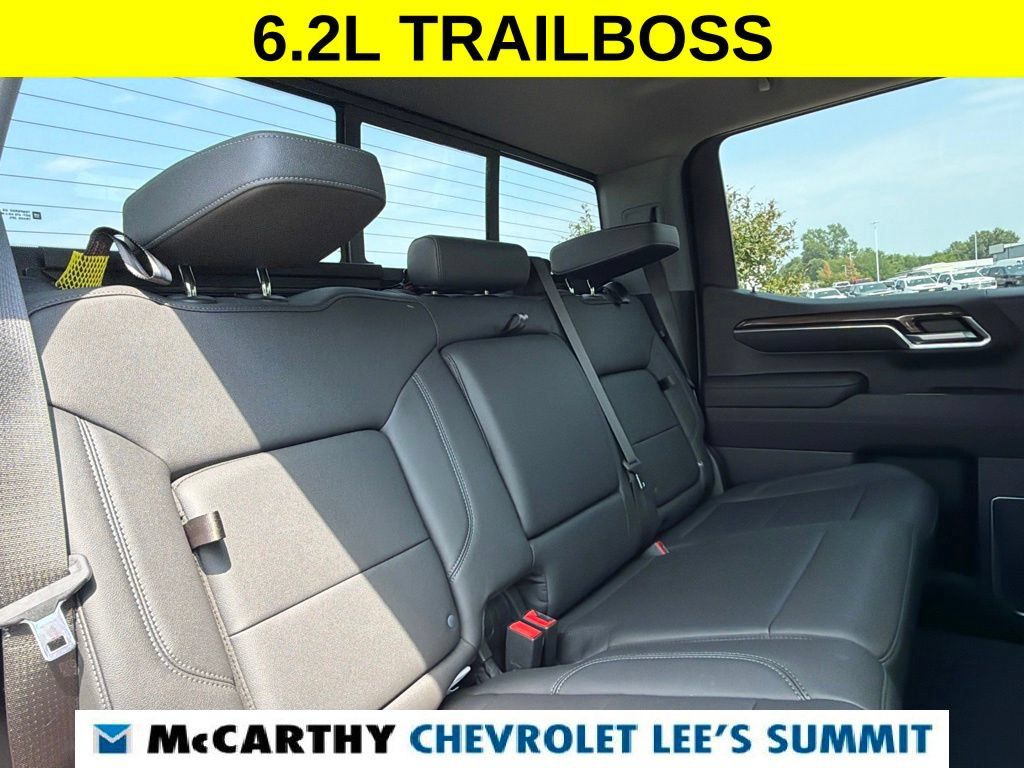 Used 2023 Chevrolet Silverado 1500 LT Trail Boss w/ Convenience Package II AWD/4WD image 34