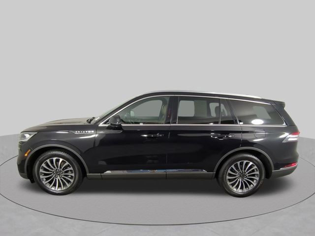 Used 2020 Lincoln Aviator Reserve w/ Elements Package Plus AWD/4WD image 13