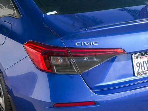 Used 2024 Honda Civic Sport image 10