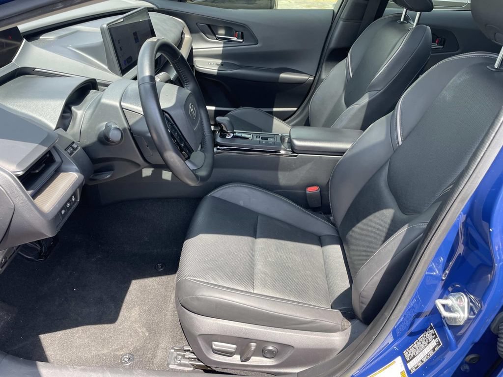 Used 2024 Toyota Prius XLE FWD image 26