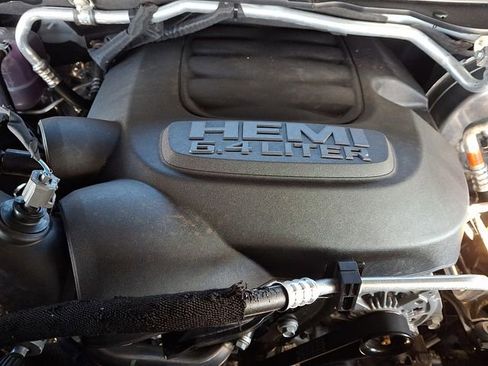 Used 2024 RAM 2500 Tradesman w/ Chrome Appearance Group image 27