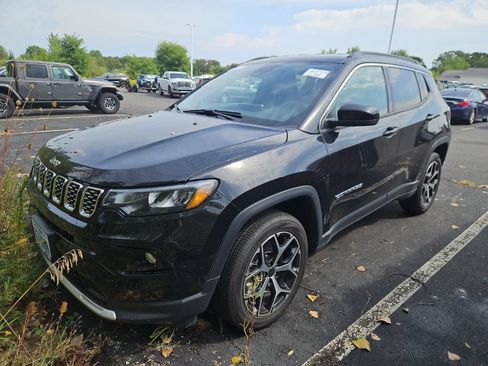 Used 2025 Jeep Compass Limited AWD/4WD image 1